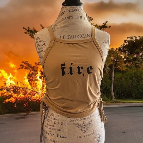 “Fire”🔥 Tank. Scrunch and tie sides. Super cute! Great for summer Boho Size XL - Picture 13 of 16